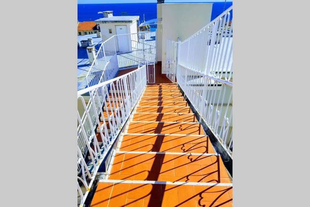 Apartament Attico Sul Mare A San Remo Zewnętrze zdjęcie